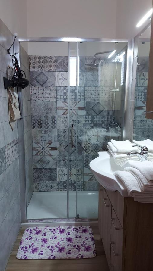 Oniro Specchia Bed & Breakfast ภายนอก รูปภาพ
